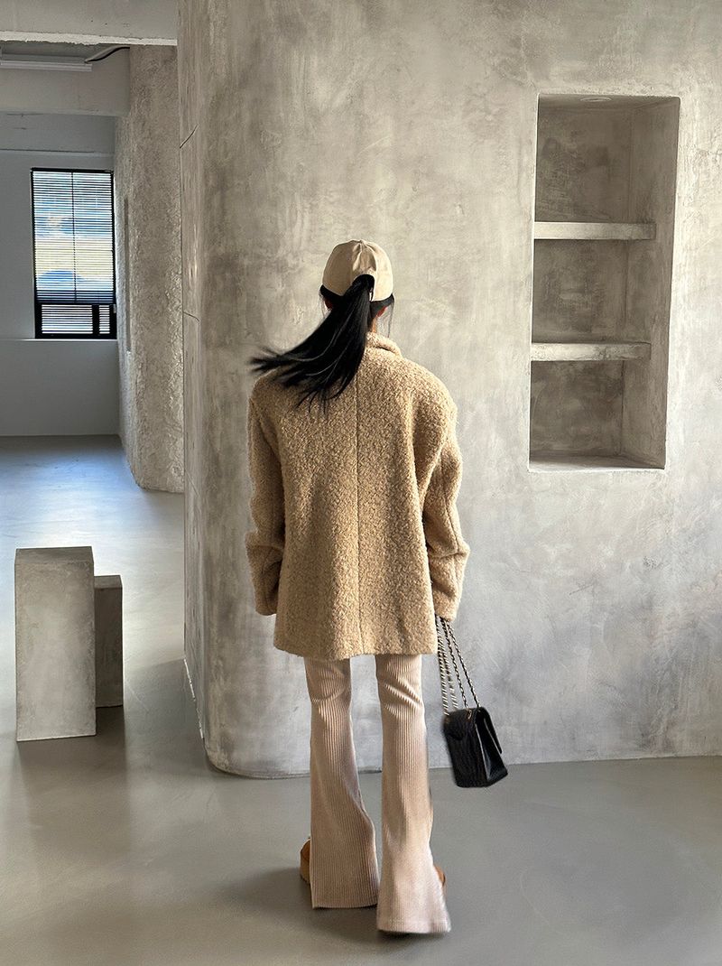 Soft and overfit blazer jacket
