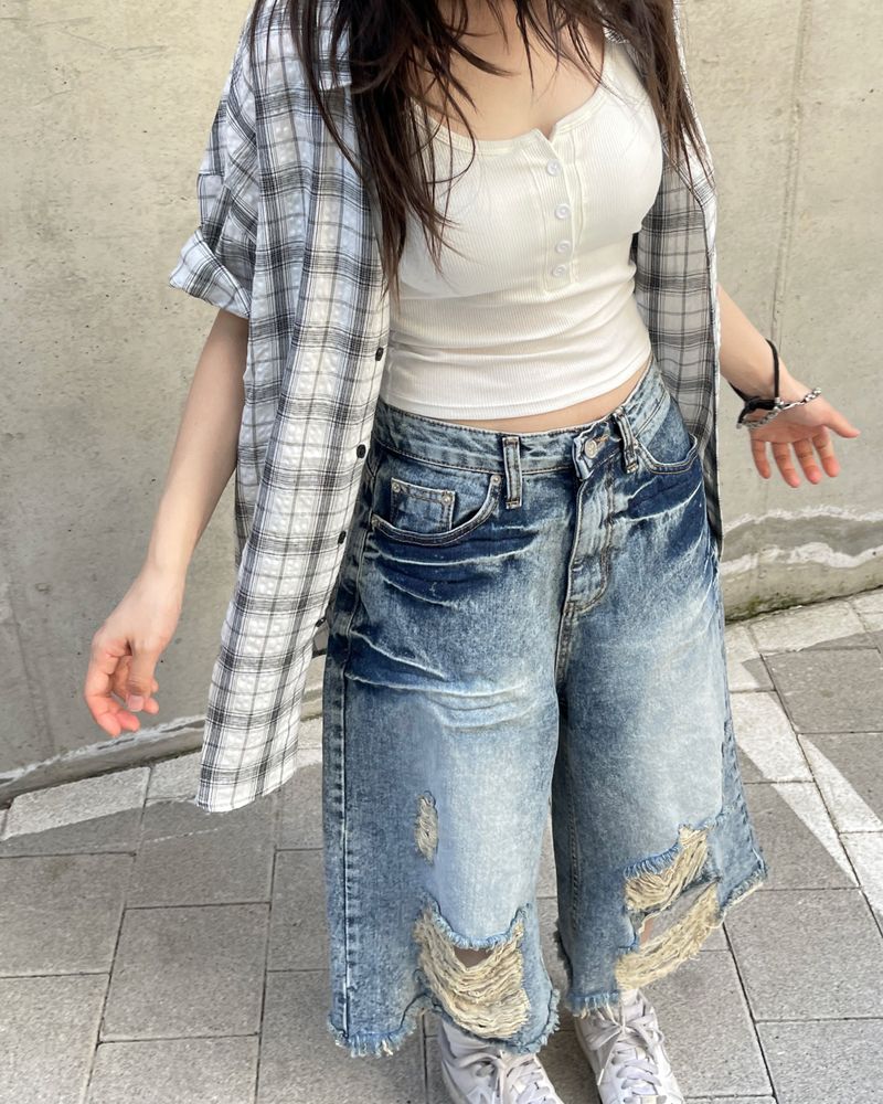 Cropped ribbed button bra top