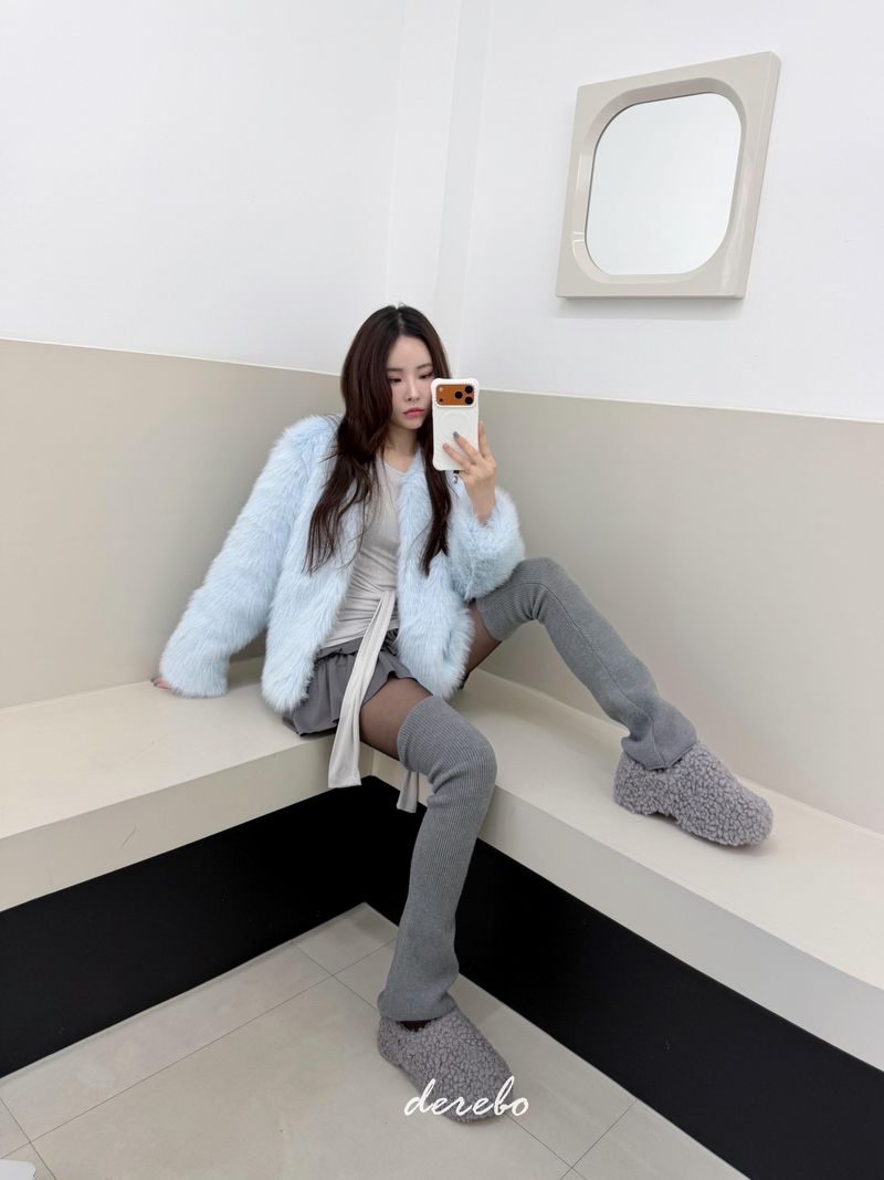 Sky Cloud No Collar Fur Jacket