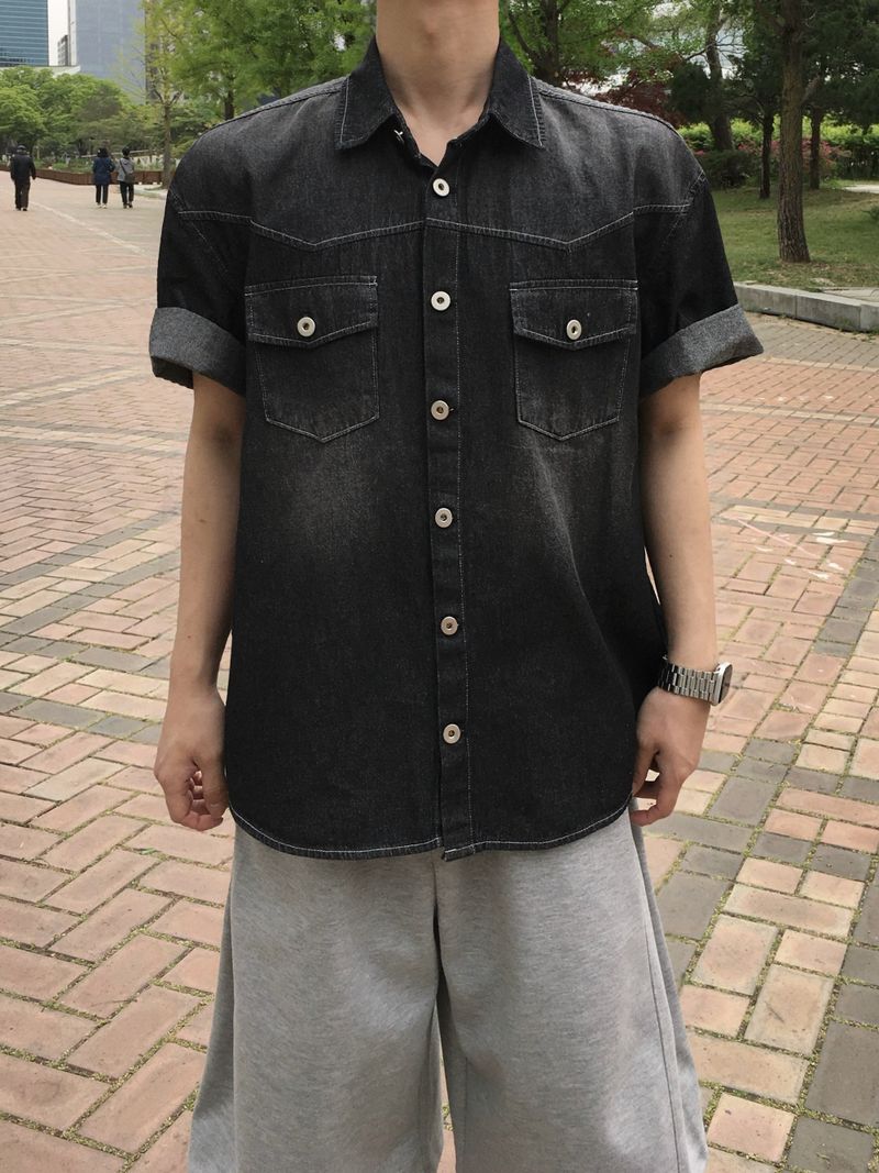 DISCERNMENT（ディサーンメント）の「Leaf Snap Short Sleeve Denim Shirt 2C（Tops）」