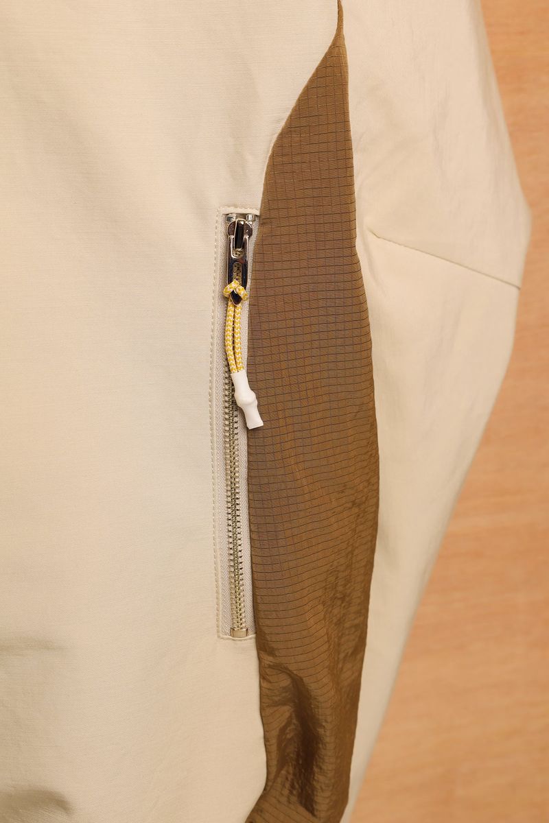 ASYMMETRIC WAVE ZIPPED JACKET-ECRU BROWN