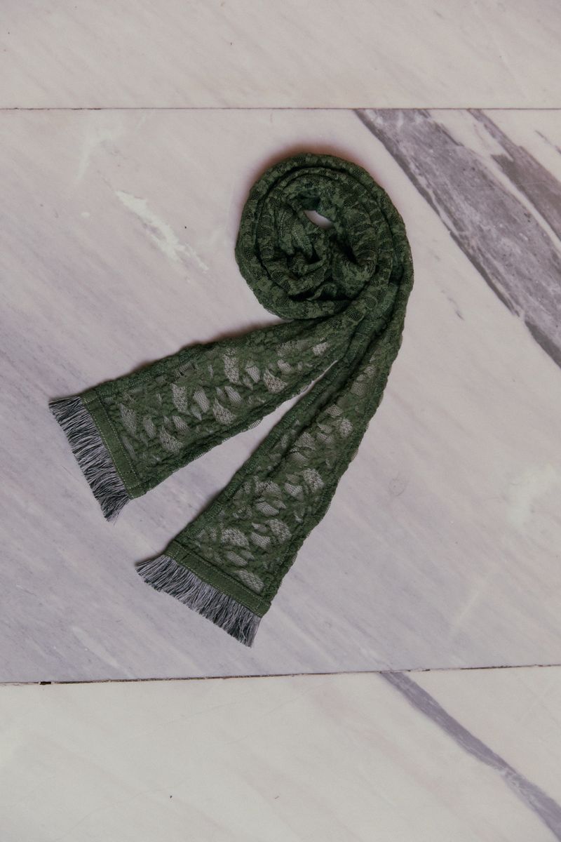 LACE SCARF with FRINGE