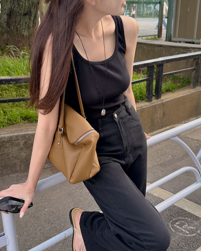 Lash Square Shoulder Bag