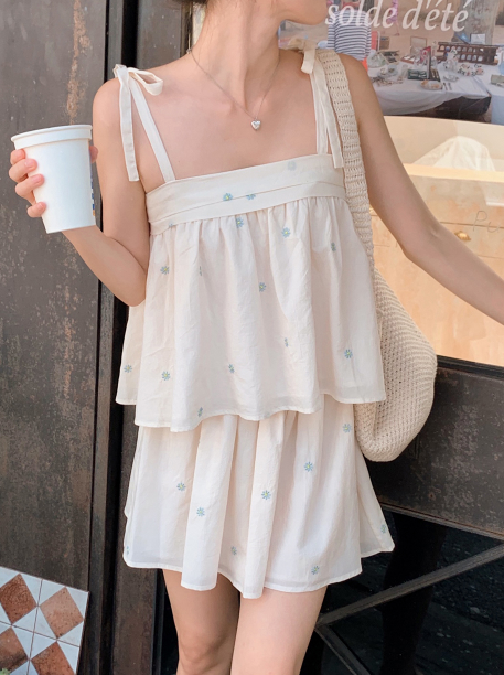 SHOPPERLAND（ショッパーランド）の「Flower Embroidery Flare Mini Skirt（Skirts）」