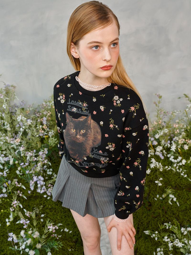 Flower Cat Lettering Sweatshirt (Black)