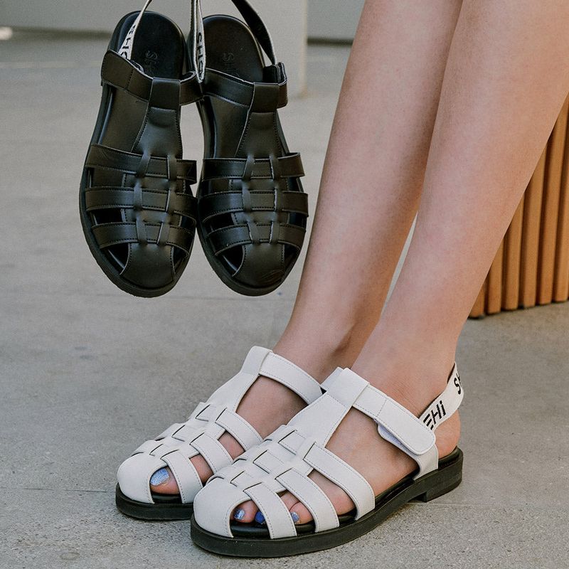 SHOEHI（シューハイ）の「ゼルダフィッシャーマンベルクロサンダル_S0223(2Colors)（シューズ）」