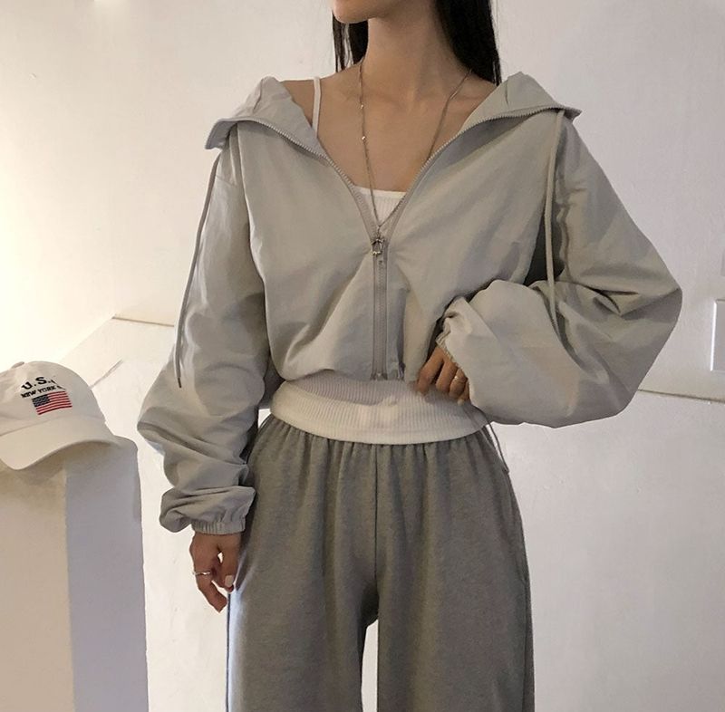 [BELLIDE MADE] Antler, high-neck crop windbreaker