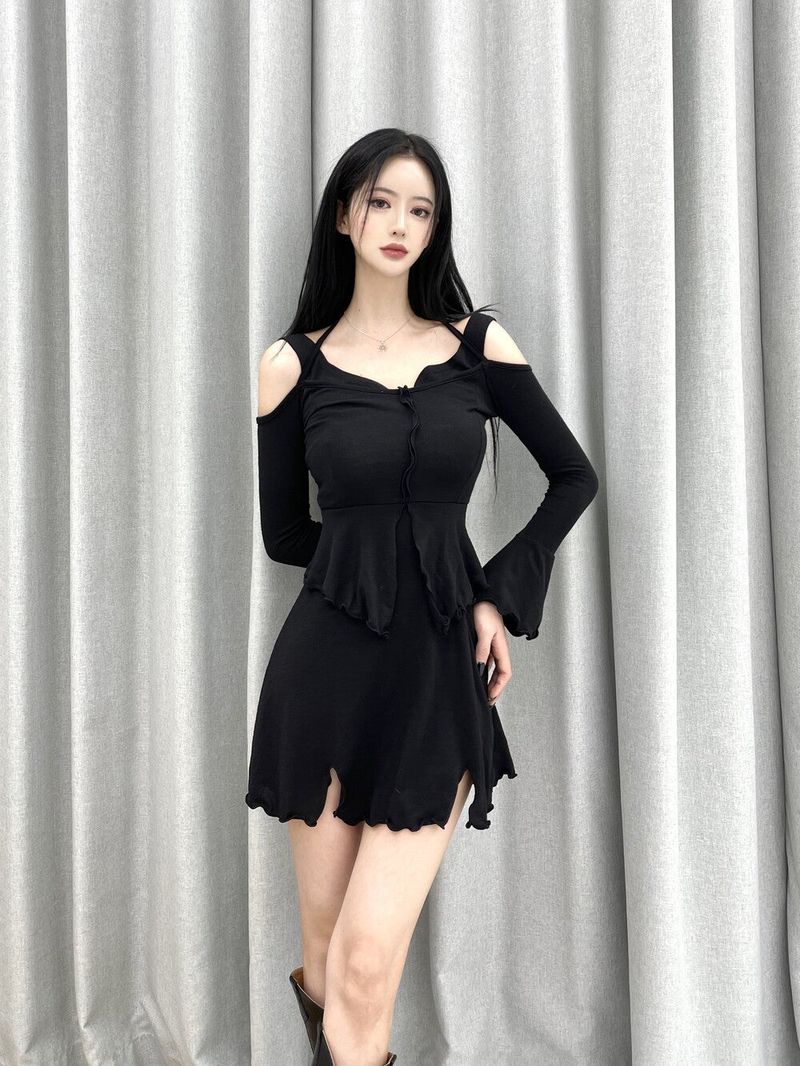 793. Kira halter off slit mini ops (2color)