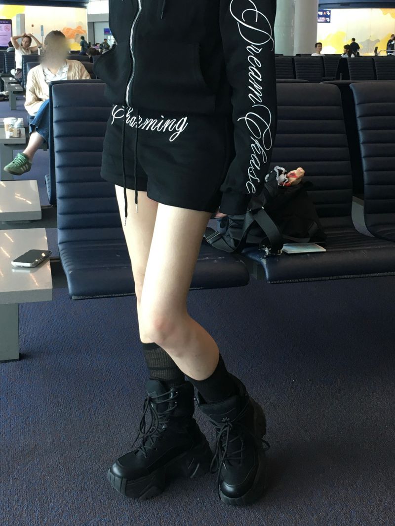 [SET] Script Lettering Hoodie Zip-up and Short Pants (3c)