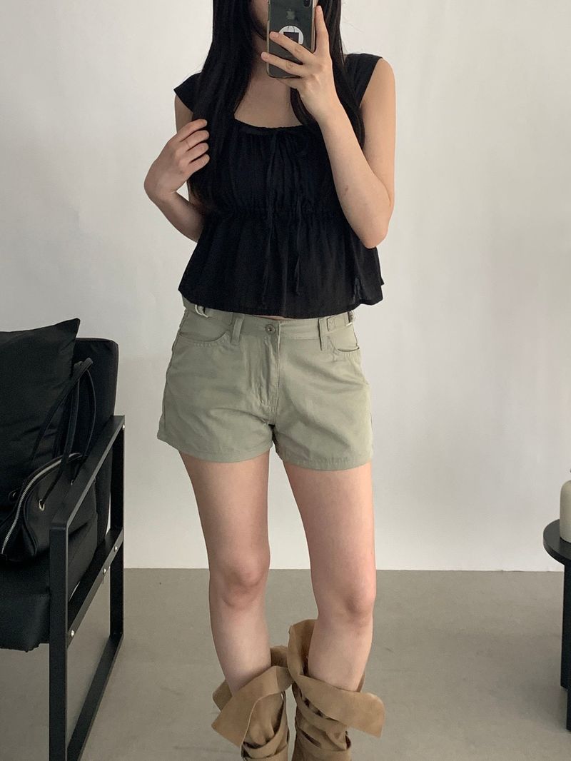 Div ribbon sleeveless blouse