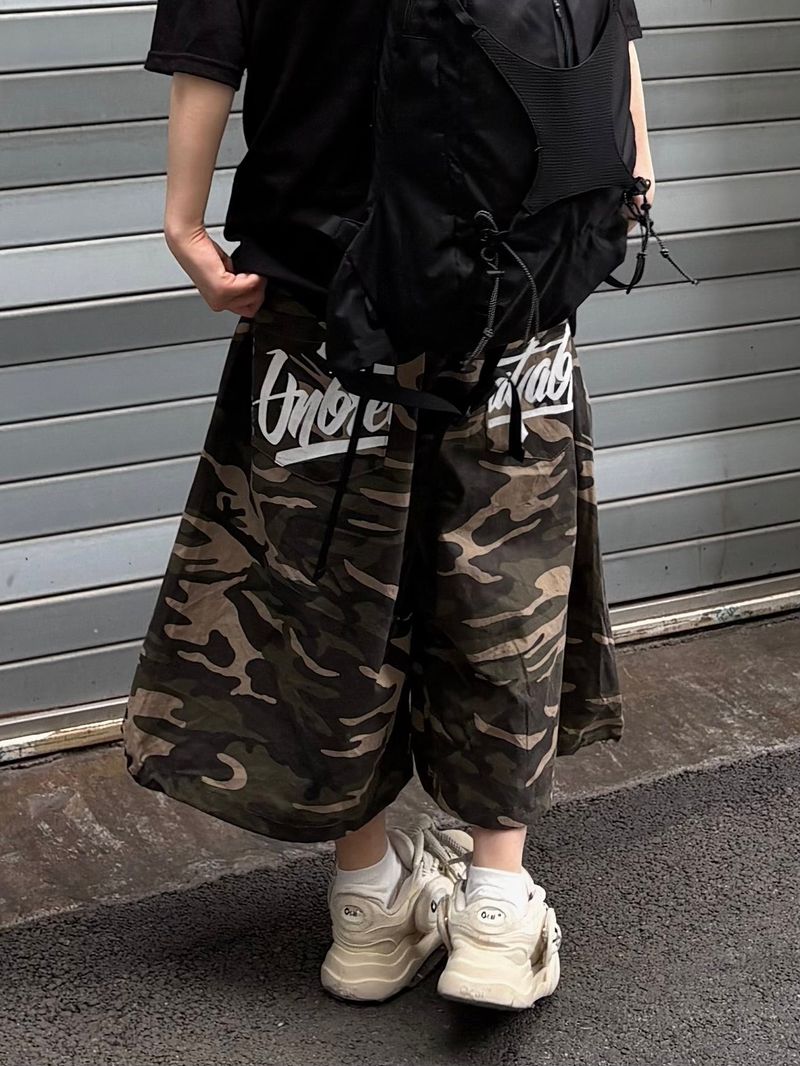 hip patch camo bermuda pants