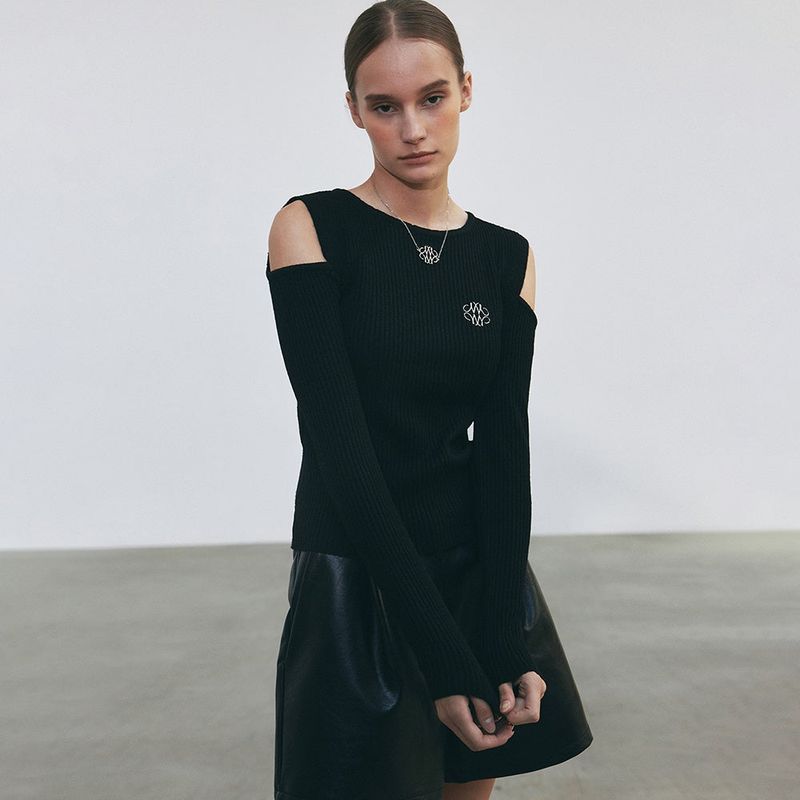 NICK&NICOLE（ニック＆ニコール）の「RUNWAY SHOULDER RIBBED KNIT_BLACK（Tops）」