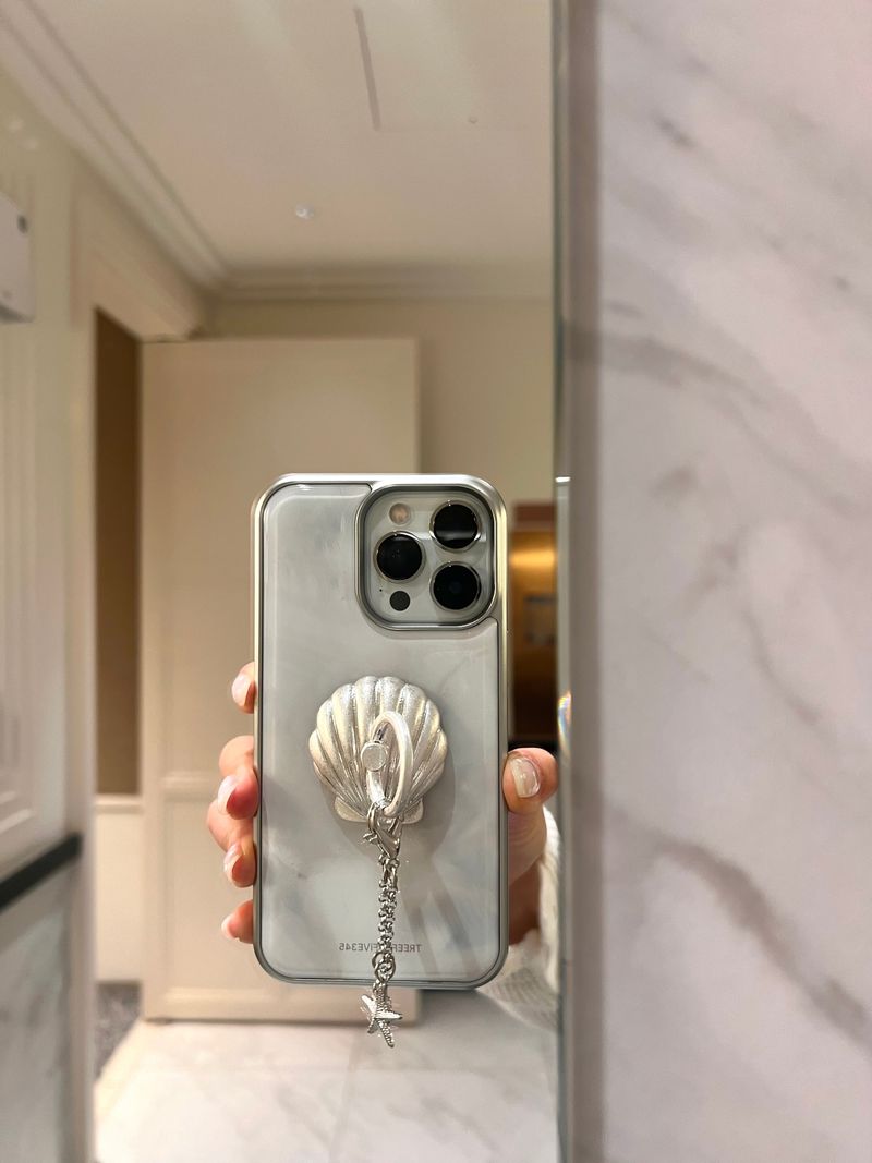 PEARL SHELL Silver Epoxy Bumper Case / TREEFORFIVE345