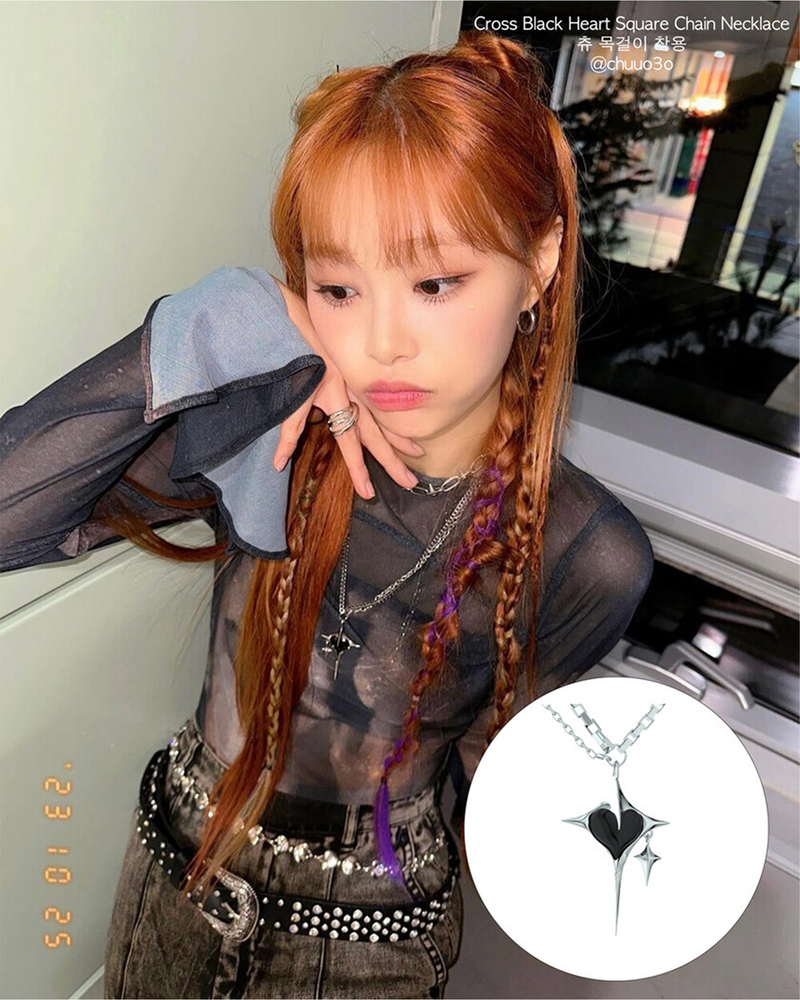 [Choi Ye Na, Chu, Lee Chae Yeon Pick] Cross Black Heart Square Chain Necklace