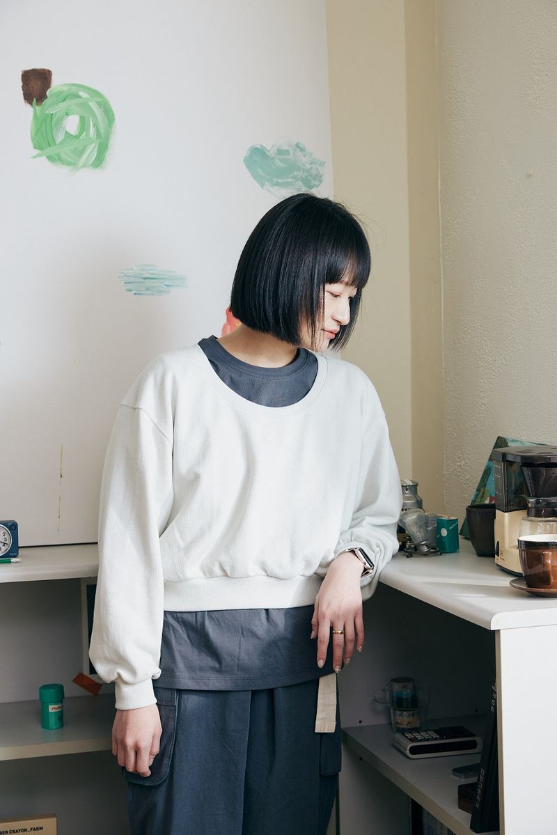 U-neck crop sweatshirt / Mint Grey