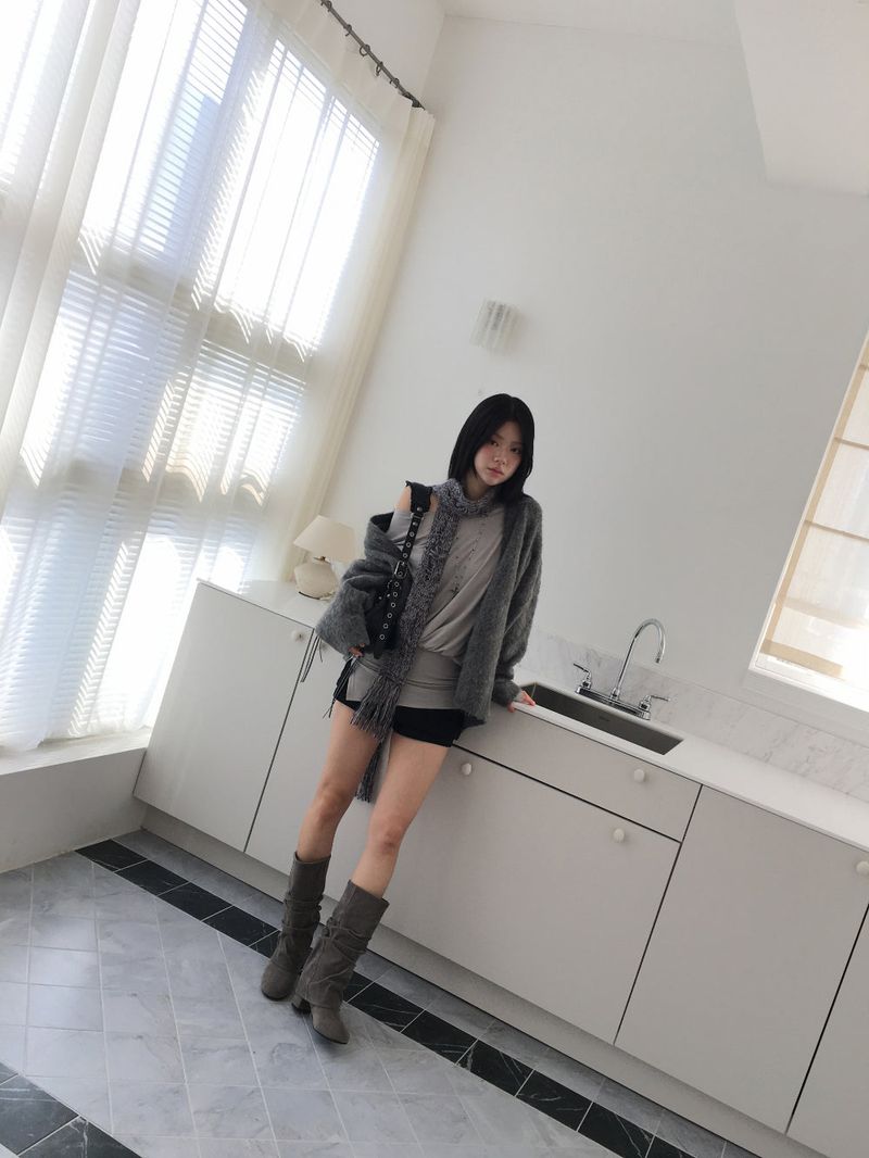 Suede shirring warmer boots