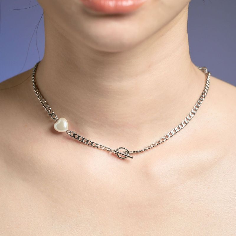 Heart Pearl Toggle Bar Choker