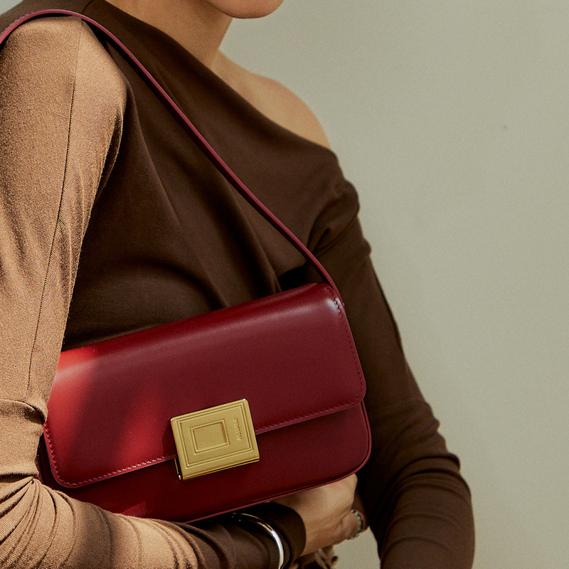 Book Lock Baguette Bag-S