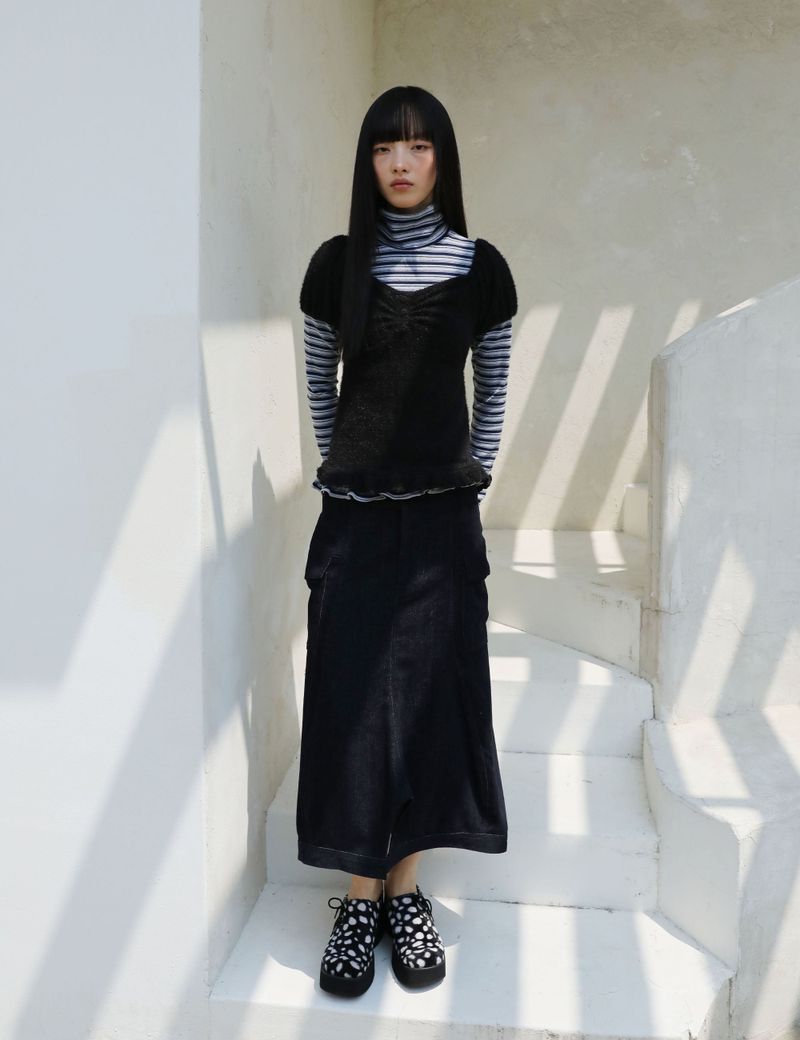 UGLYSHADOW（アグリーシャドウ）の「ソフト ポケット スカート(NAVY)（スカート）」