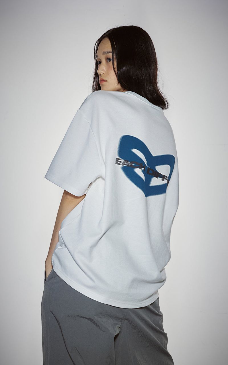 BLUR HEART T-SHIRTS_WHITE