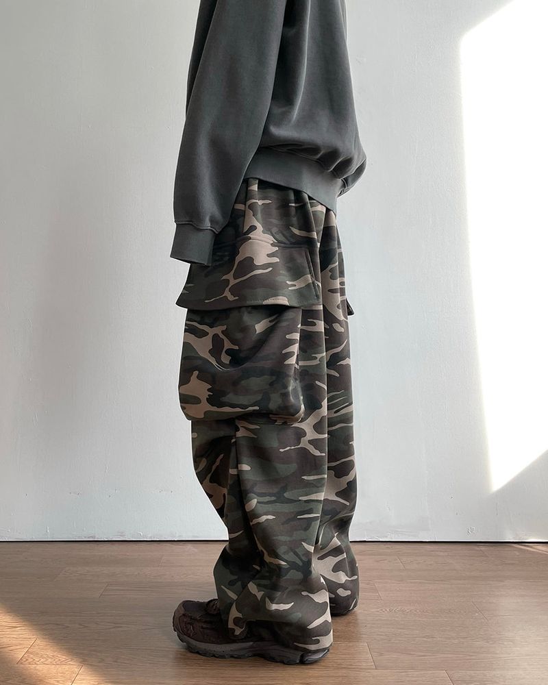 Camo Balloon Napping Sweatpants