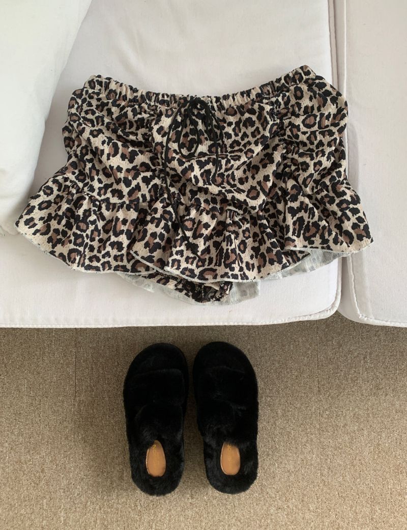 Feral Leopard Banding Mini Skirt Pants (Leopard)