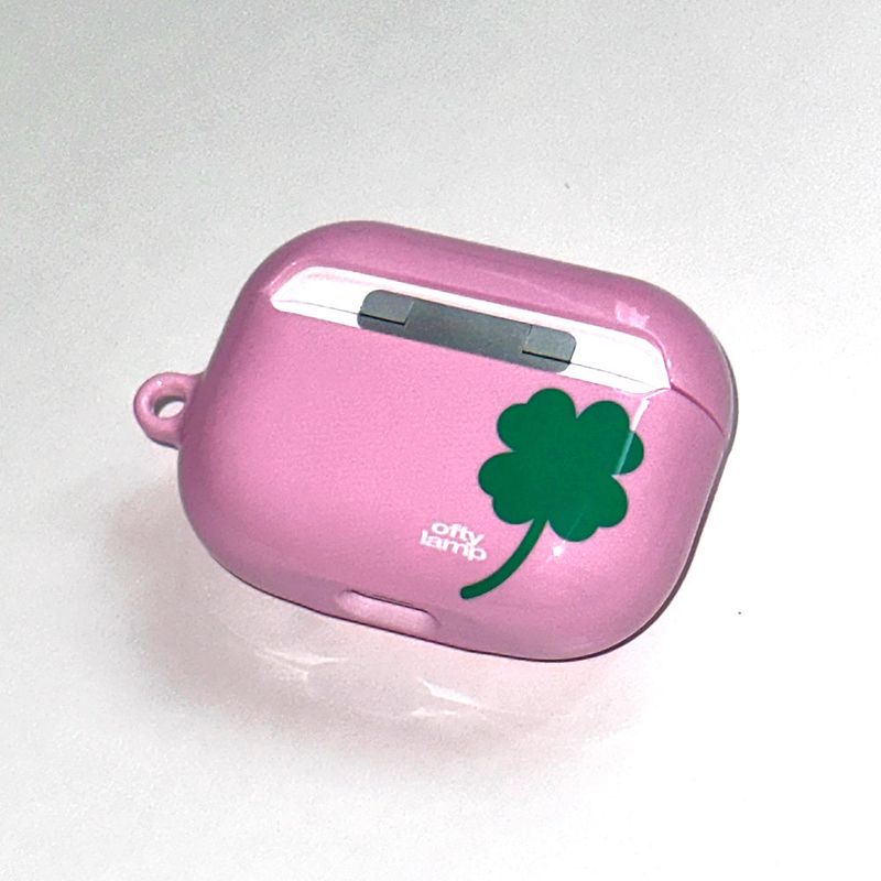 ofty lamp（オフティランプ）の「[made] クローバー AirPods ケース ピンク(glossy hard)（スマホグッズ/小物）」