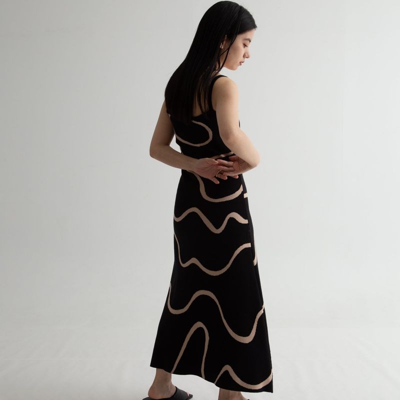 Wave pattern knit one piece