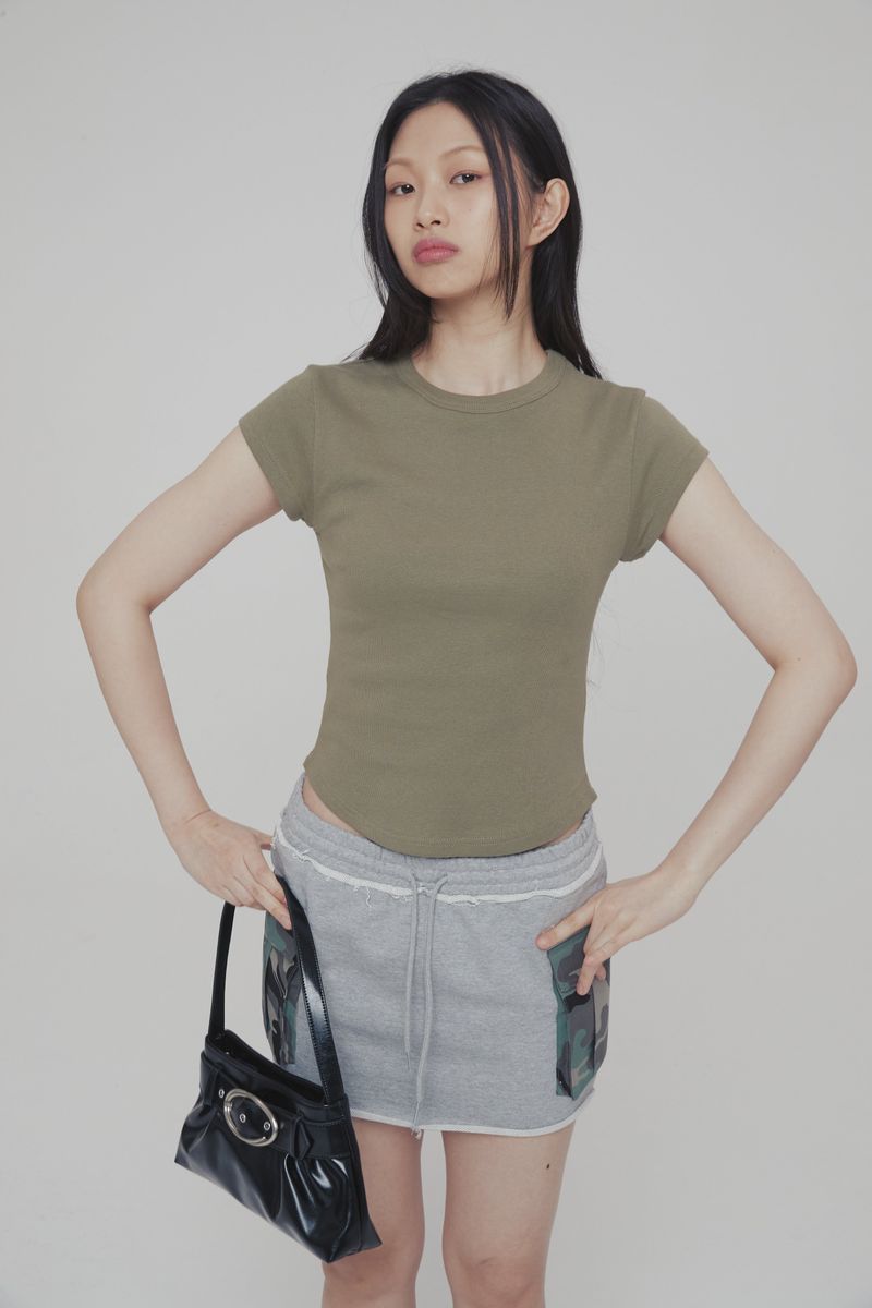 Curetty(キュリティ)の「C 90S LINE BASIC T-SHIRT_KHAKI(Tops)」