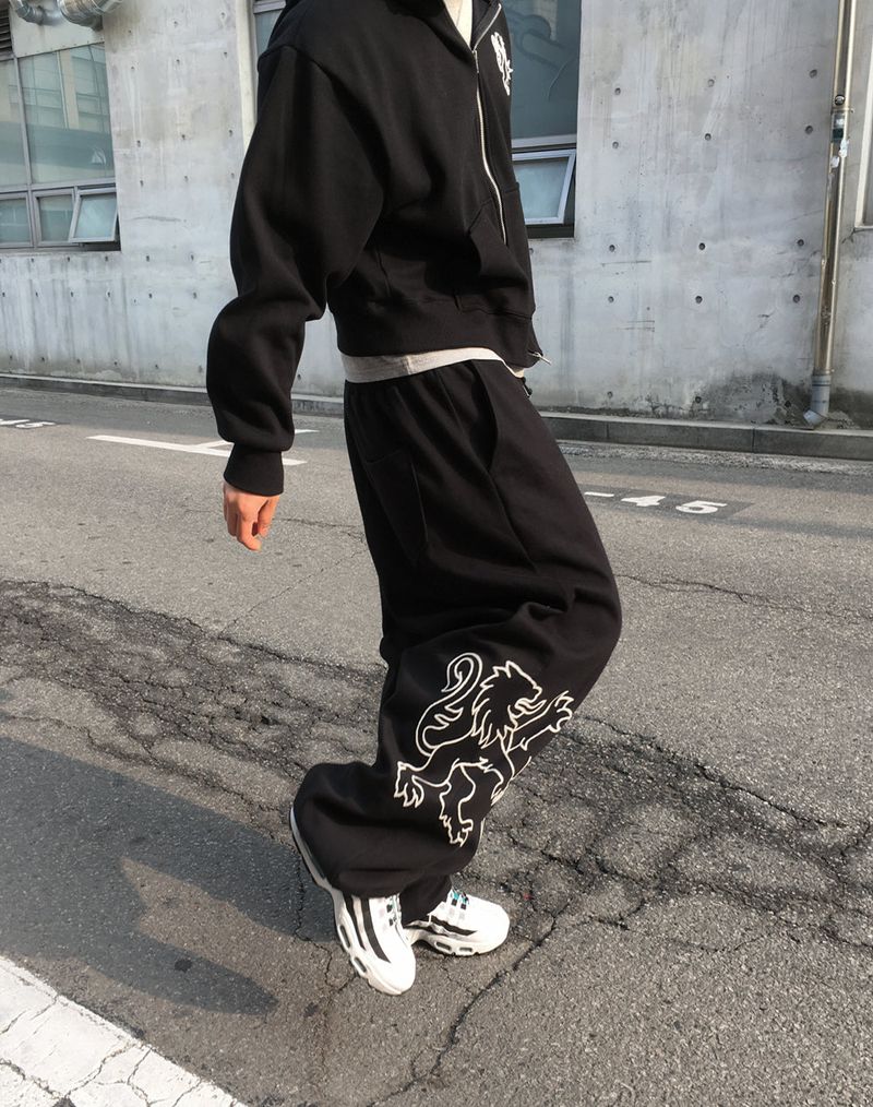 HOLY IN CODE（ホーリーインコード）の「No.1679 twin emblem string PT（Pants）」