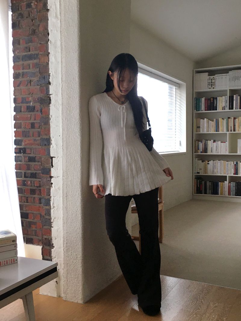 Shining wool ribbon strap punching knit dress