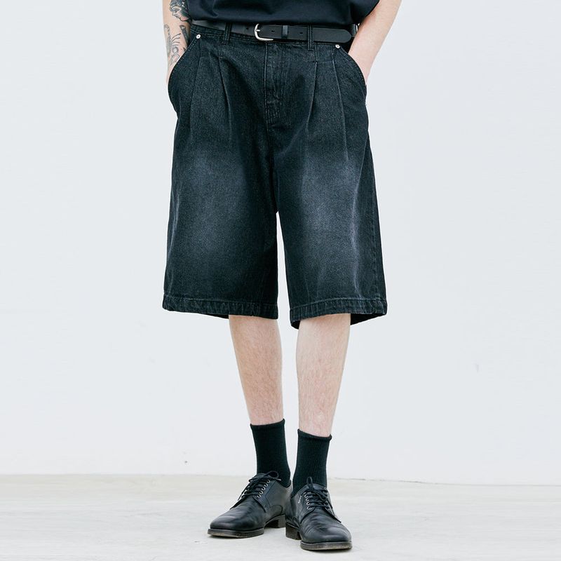 2 TUCK WASHED DENIM BERMUDA PANTS BLACK