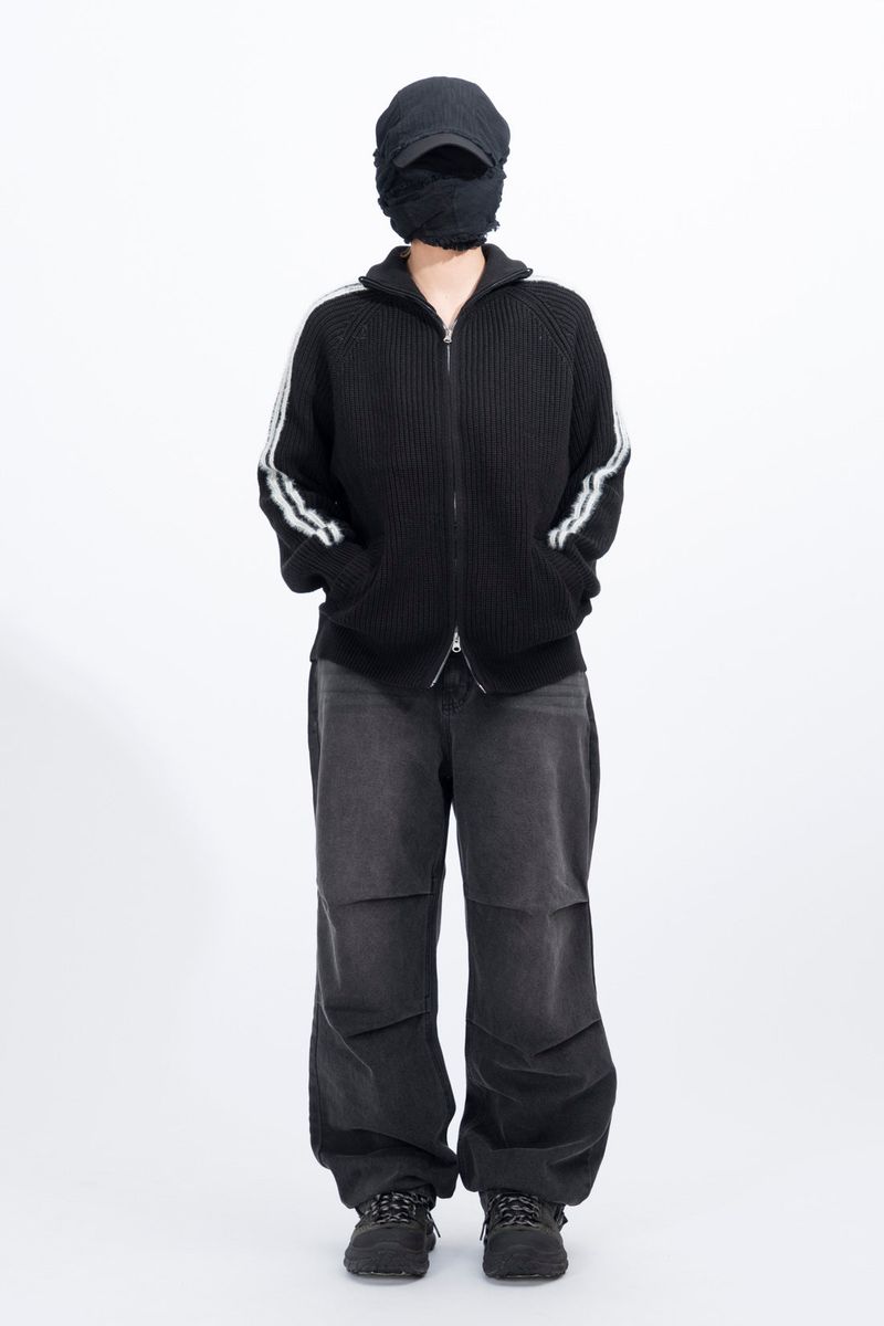 Tiny Hairy Line Knit Zip Up