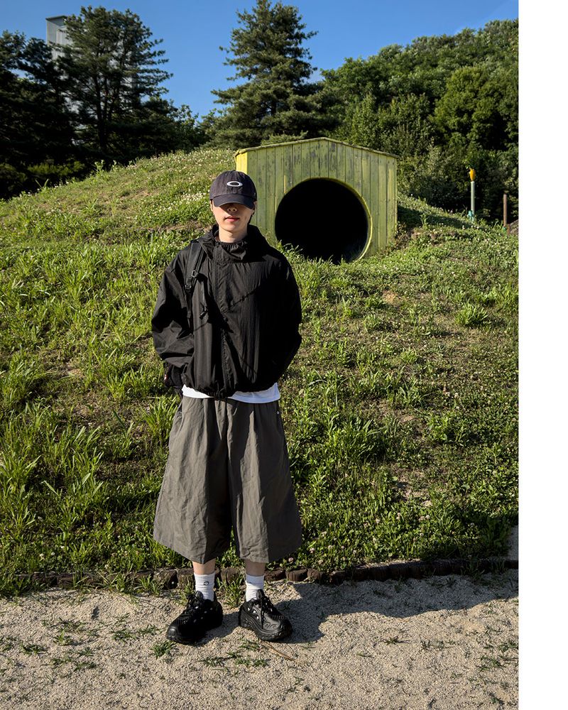 Aeric Diagonal Lightweight Windbreaker