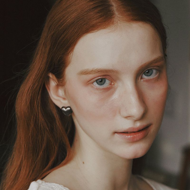 OVT-U（オーブイティーユー）の「Plumpy Heart Earring（Accessories）」
