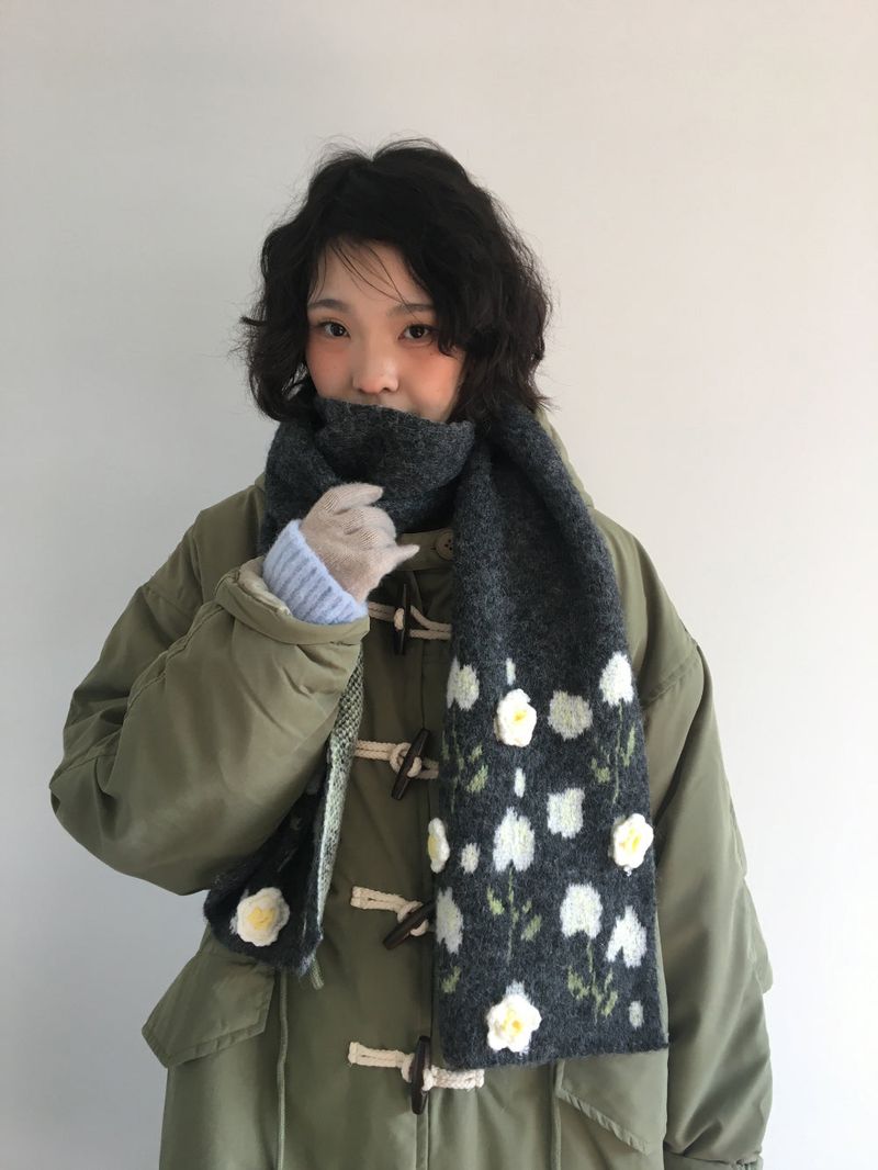 DUGGY（ダギー）の「デイジーウールタッチマフラー (2color)（ファッション小物）」