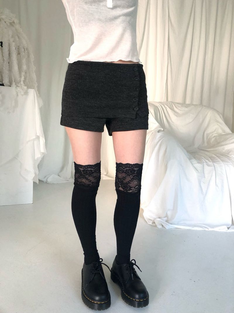 Button folding shorts