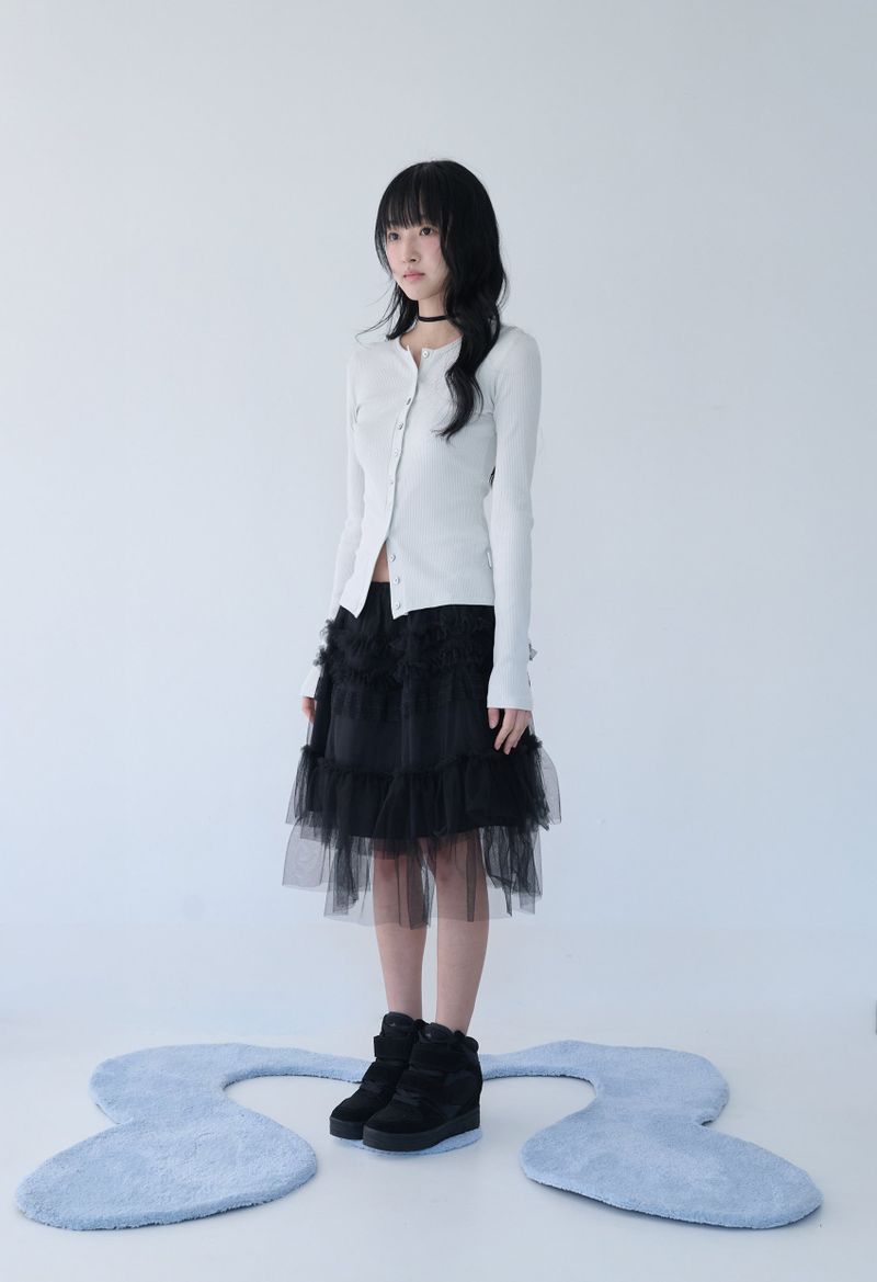 BUTTON RIBBED CARDIGAN DUSTY WHITE