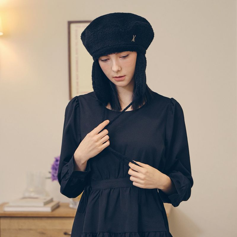 VA Stud Fly Wool Beret / Black