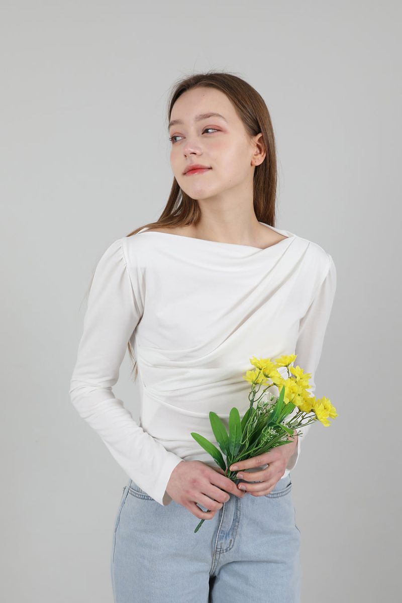 cattline(カトリーヌ)の「Drape Puff Shirring T-shirt White(Tops)」