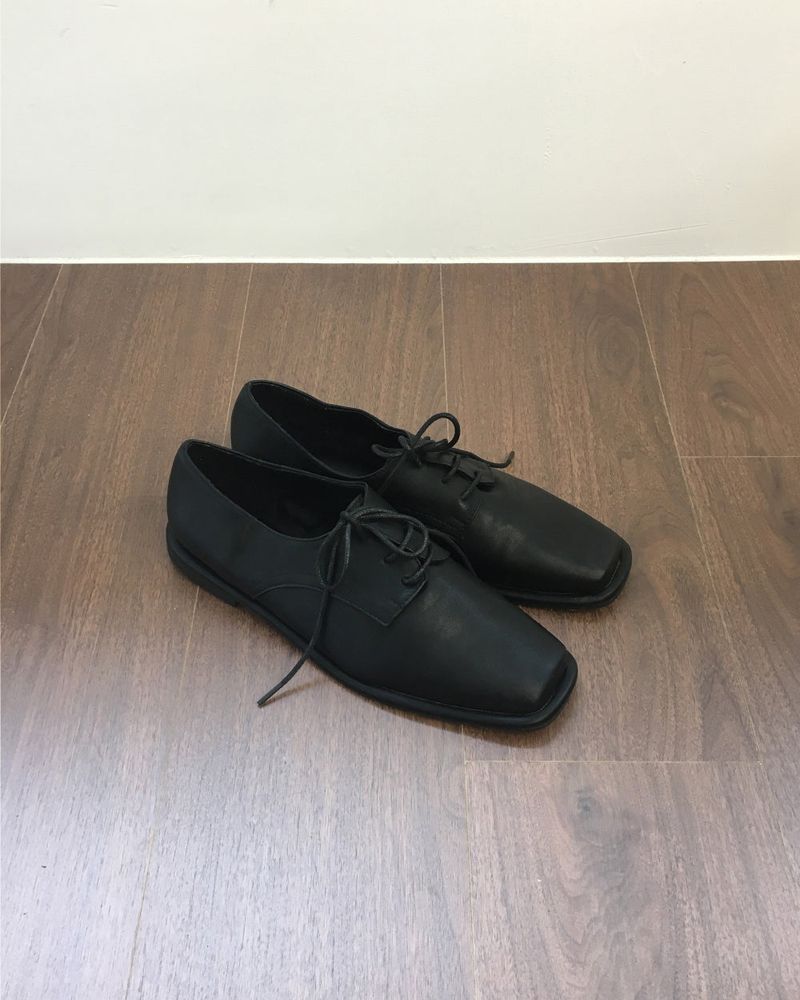 Narrow Square Flat Loafers (1color)