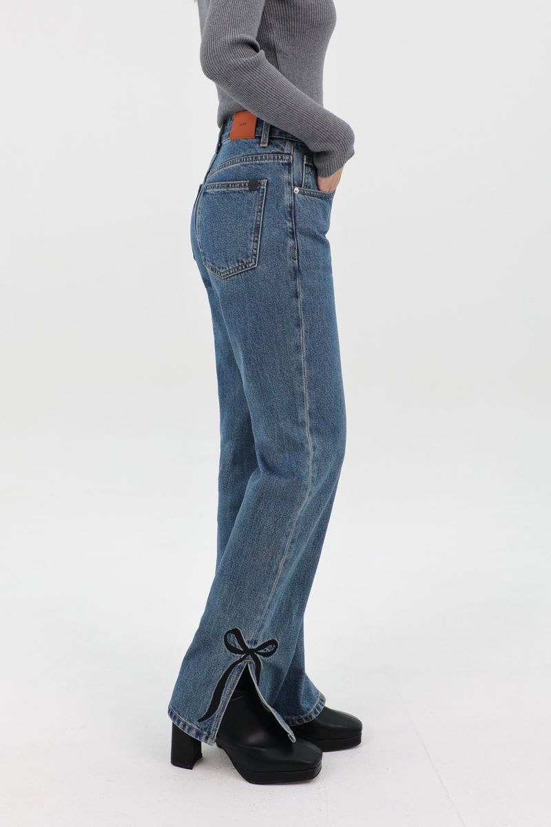 ur.fit(オールフィット)の「STRAIGHT RIBBON EMBROIDERED SLIT code 26017(Pants)」
