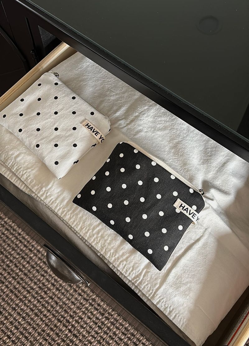 Dot flat pouch - ivory , M size