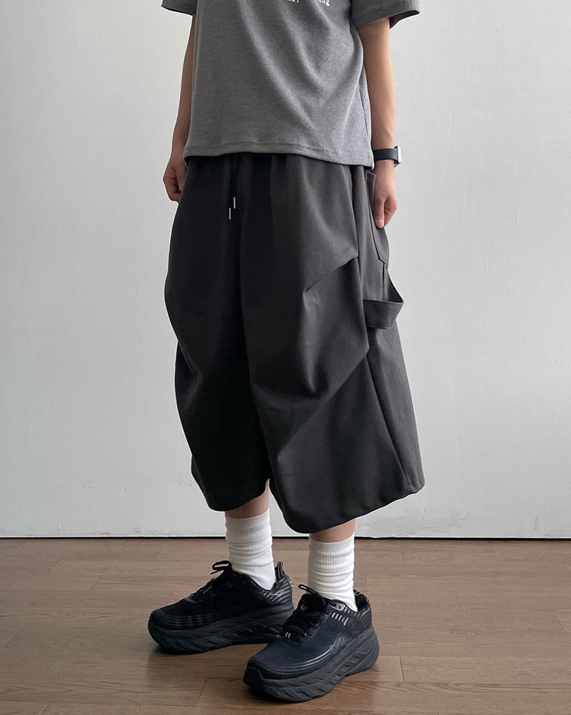 Holder Pintuck Bermuda Sweatpants