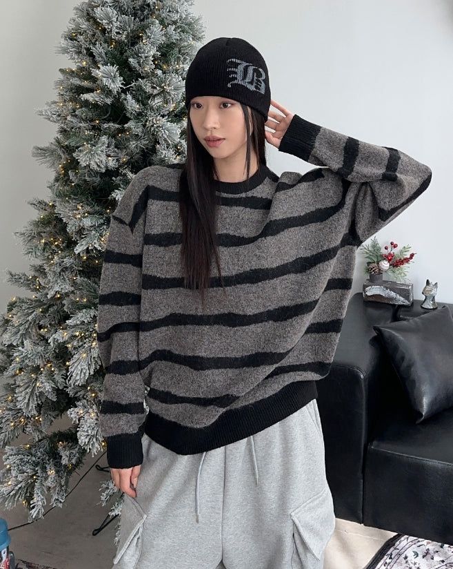 SATIIIZ（サティーズ）の「Rehill Wave Stripe Knit（Tops）」