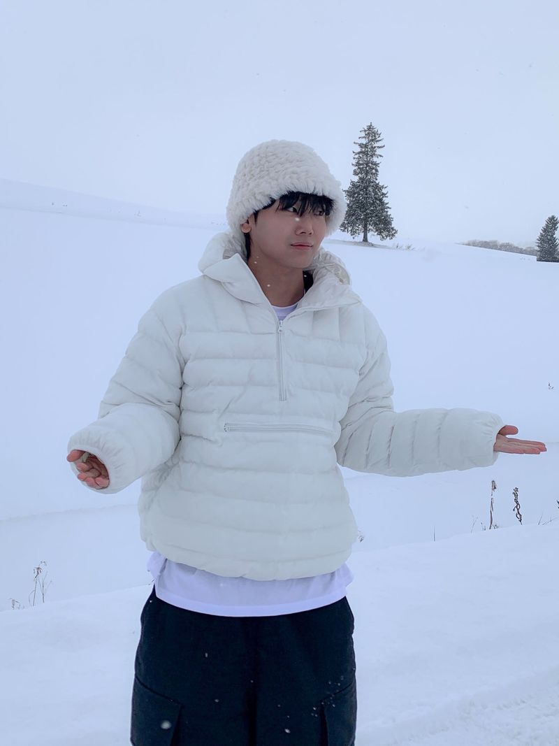 Elsa fur bucket hat