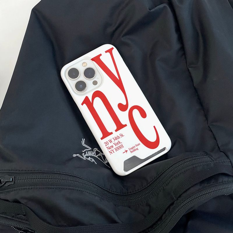 NYC phone case red (card)