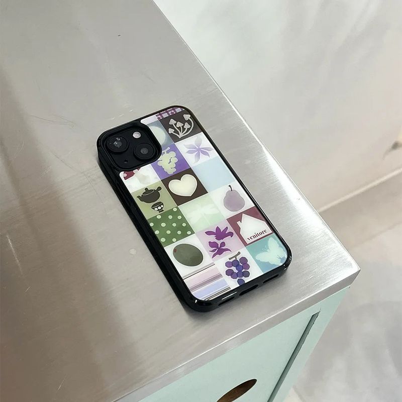 venitore（ヴェニトー）の「 [MADE][グラスバンパーケース] 秋の採集 • 小さなパッチ（スマホグッズ/小物）」