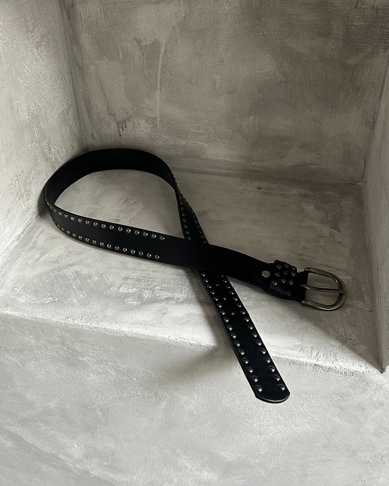 Stud Finger Leather Belt