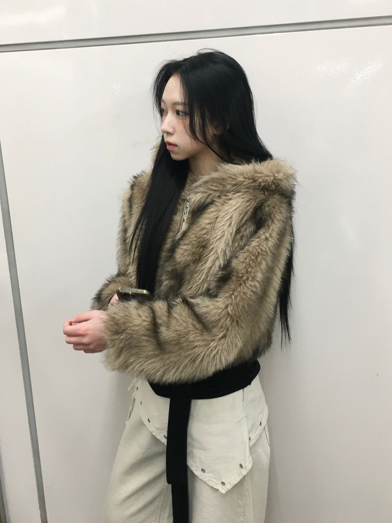 Mua Crop Fur Jacket (1c)